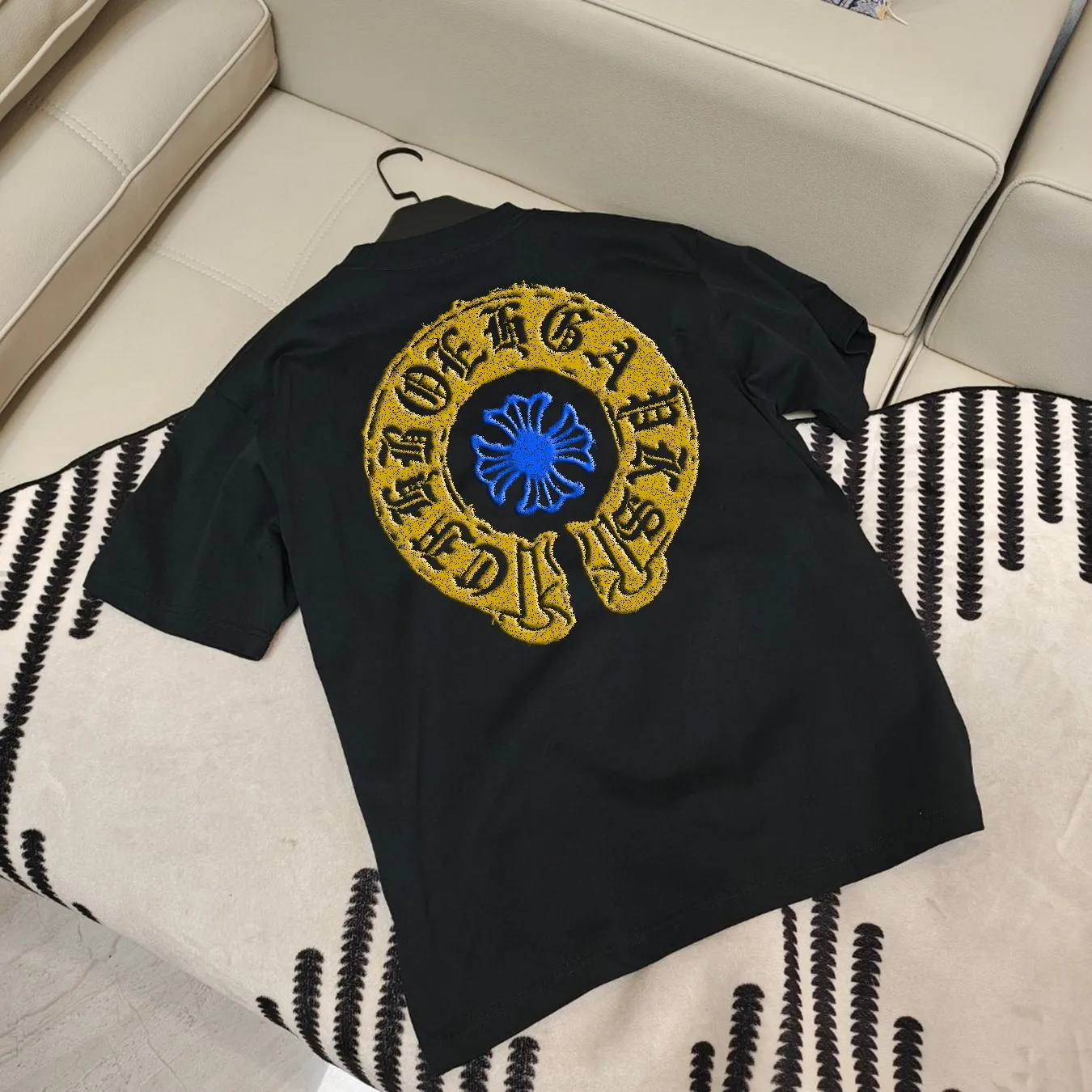 🅿️190 Croxin 2025 autumn and winter new style 250g round neck short-sleeved tee. Really great. Unisex loose version. Size S M L XL XXL five sizes black white red